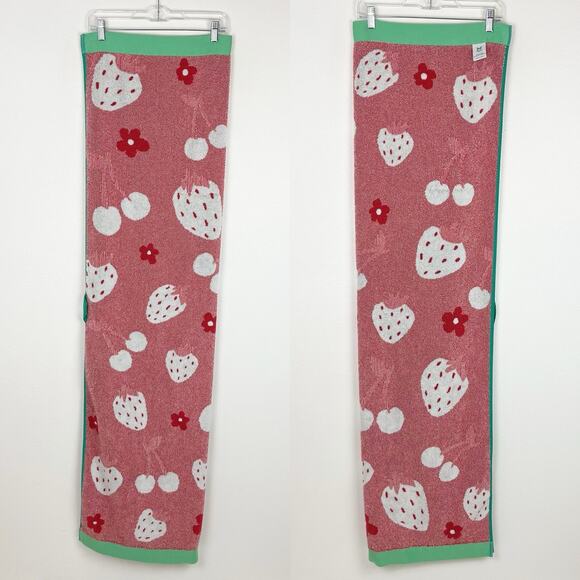 Members Mark Beach Towel Cotton Strawberry Cherry Daisy Flower Red Green 30x57 - Picture 4 of 8